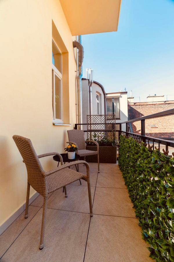 Ines Apartment Praga Zewnętrze zdjęcie
