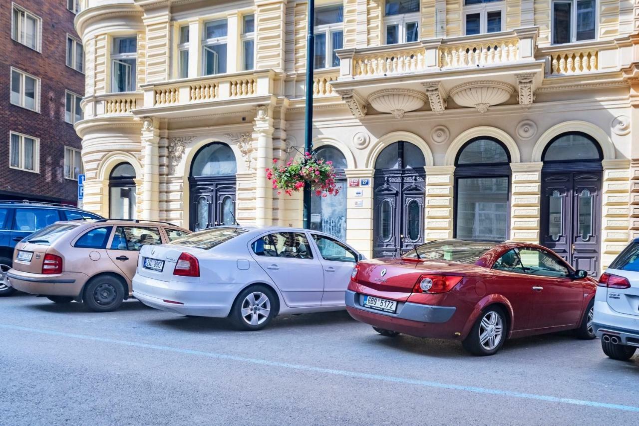 Ines Apartment Praga Zewnętrze zdjęcie
